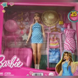 25 piece curvy Barbie gift set